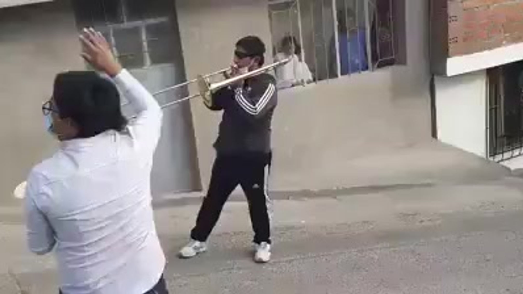 BANDA DE MÚSICO REUNE FONDOS PARA COMPAÑERO ENFERMO CON COVID